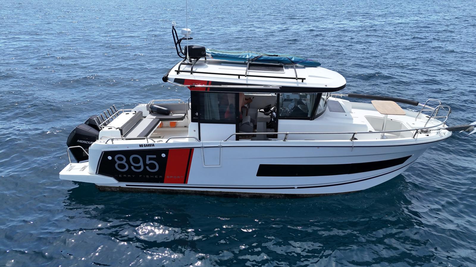Merry Fisher 895
