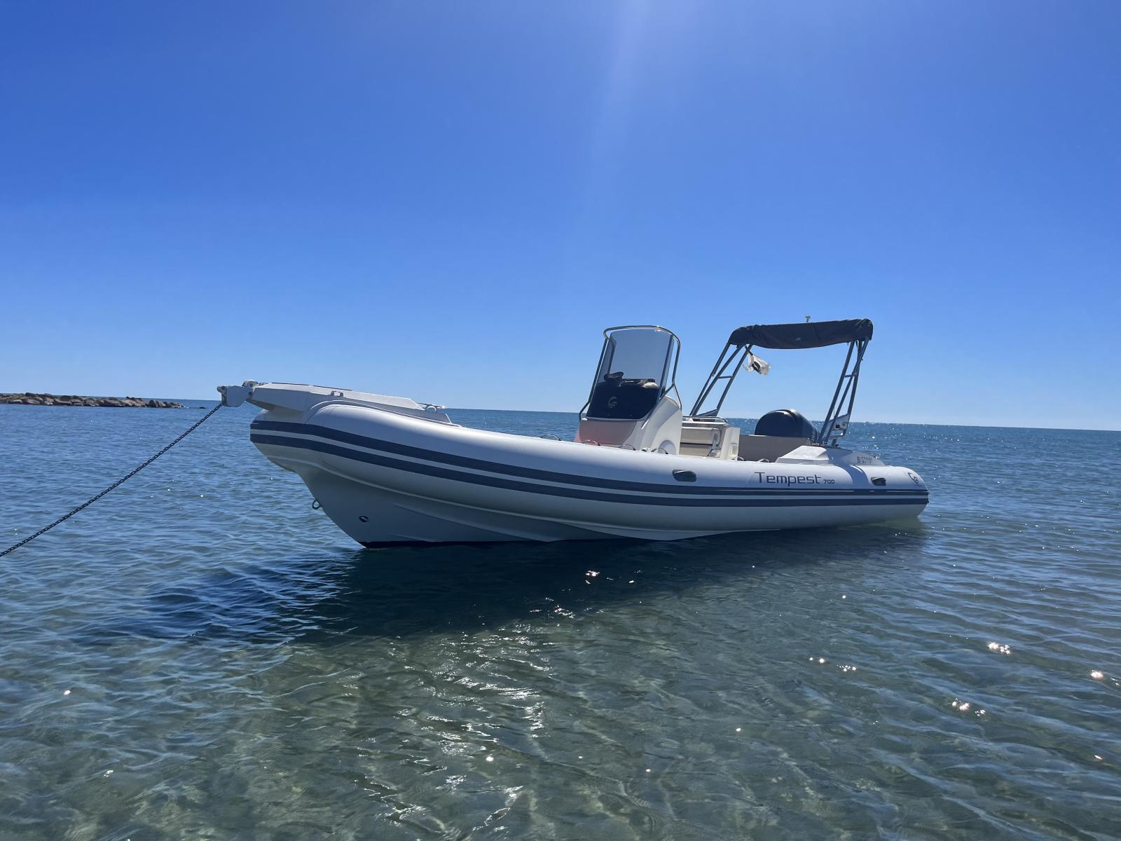 Tempest 700