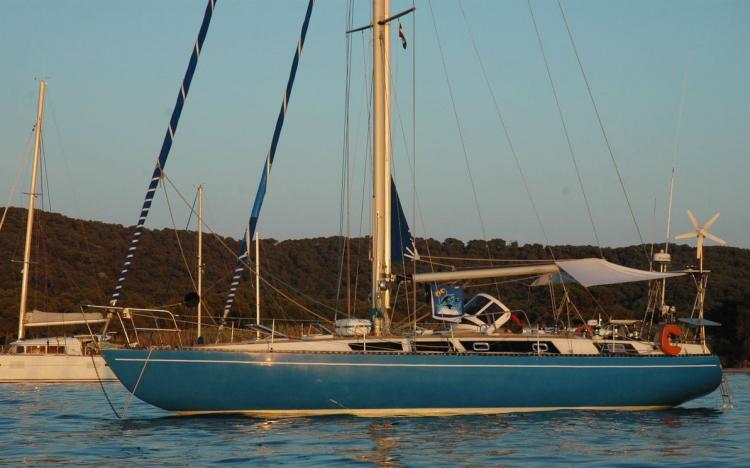 ARTECNA Delph 44