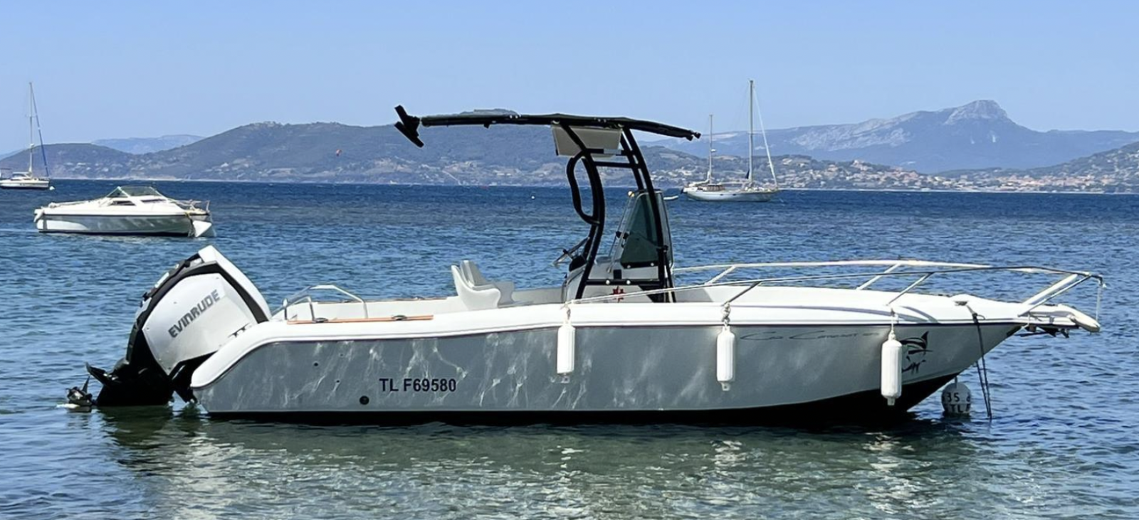 CAP CAMARAT 675