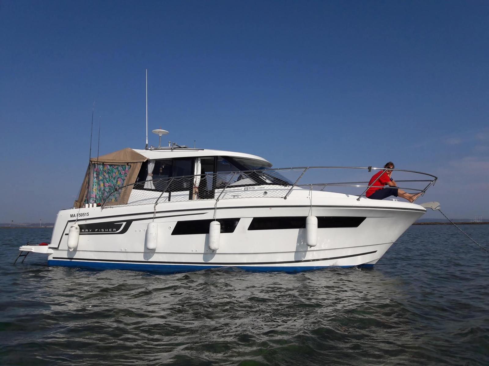 MERRY FISHER 855