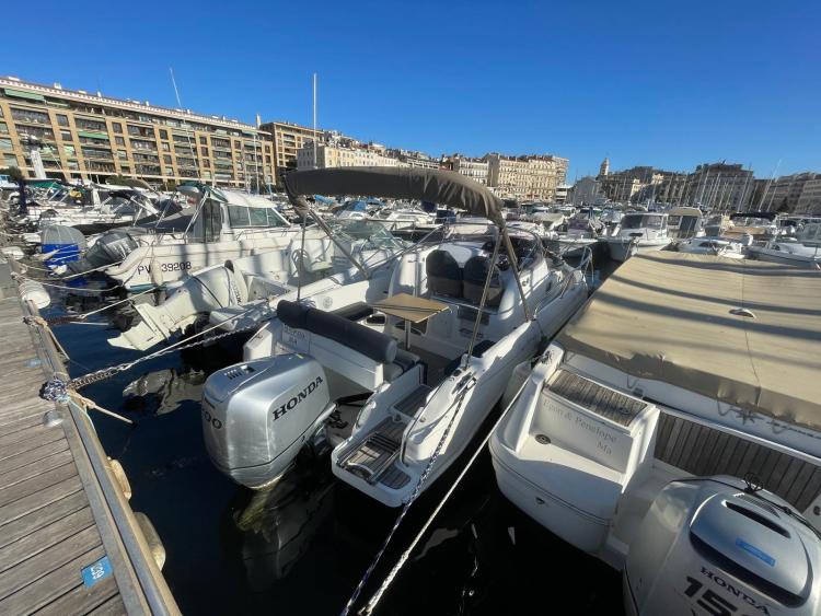 B2 MARINE CAP FERRET 752 Cruiser
