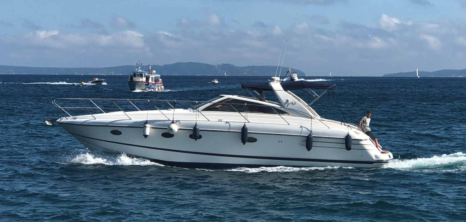 V42