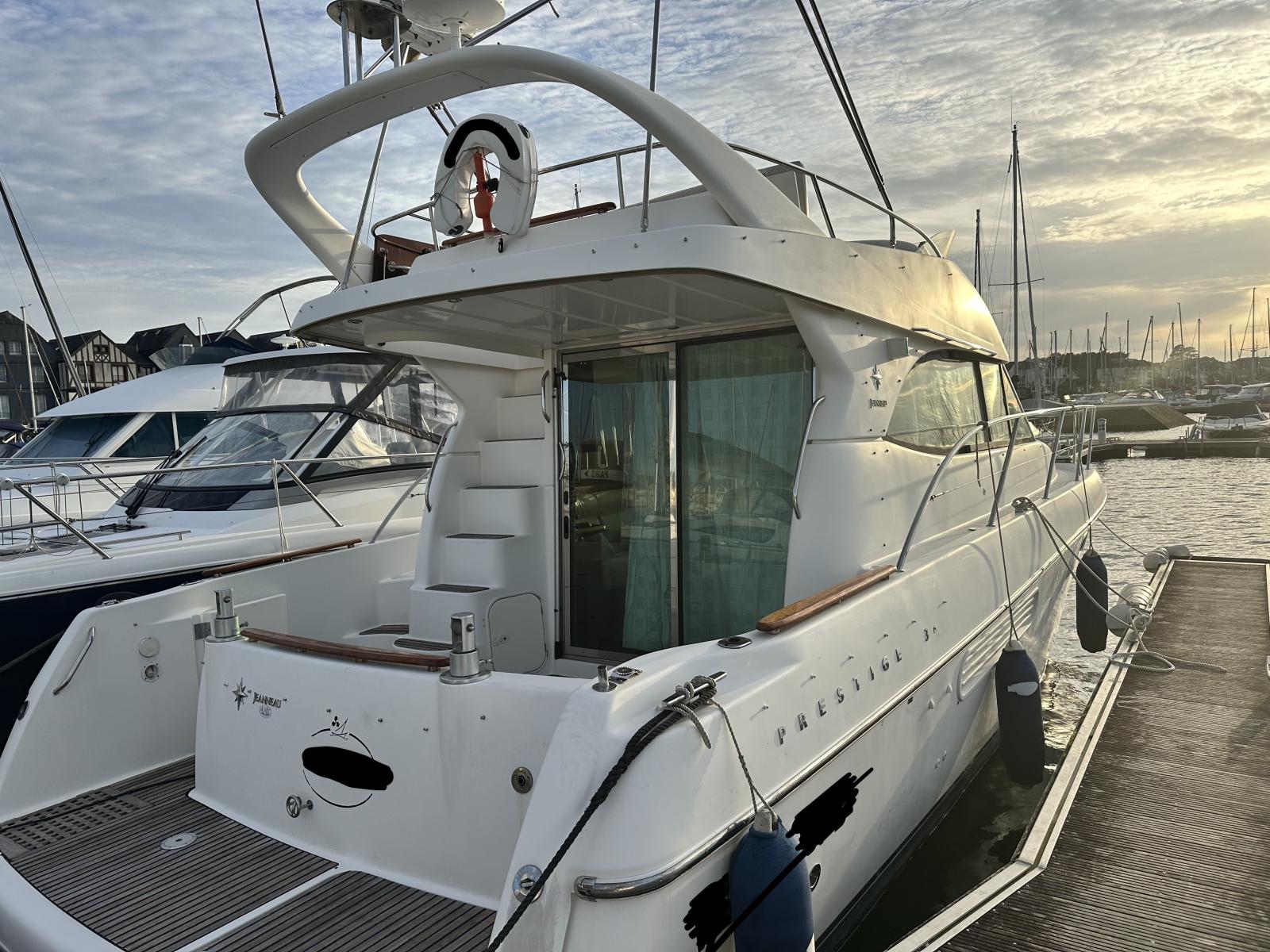 PRESTIGE 36