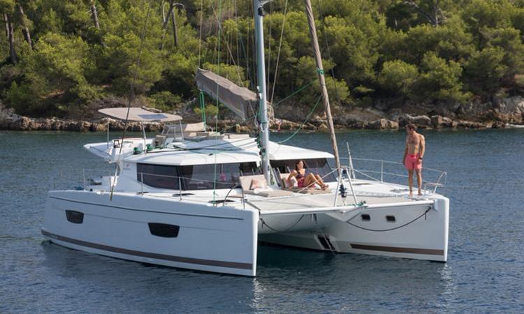 Helia 44